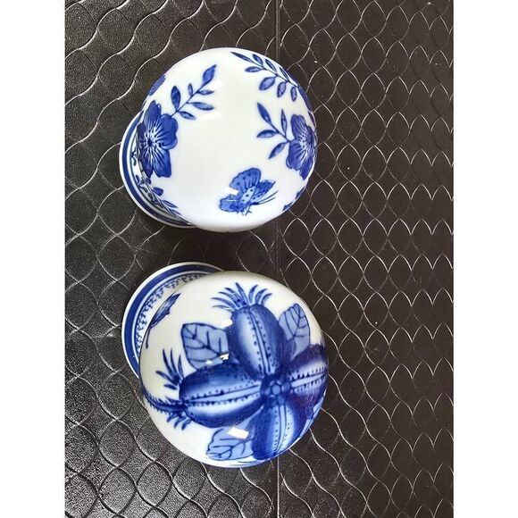 Blue and White Ball on Pedastal 3-Inch Blue & White Chinoiserie Style - Picture 3 of 7